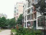 南北通透，周邊配套實(shí)施齊全，居家方便